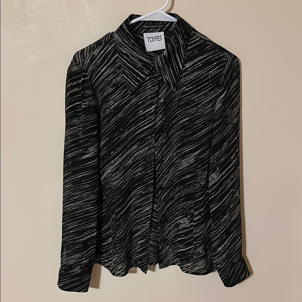 Toypes Black and White Striped Blouse size 6